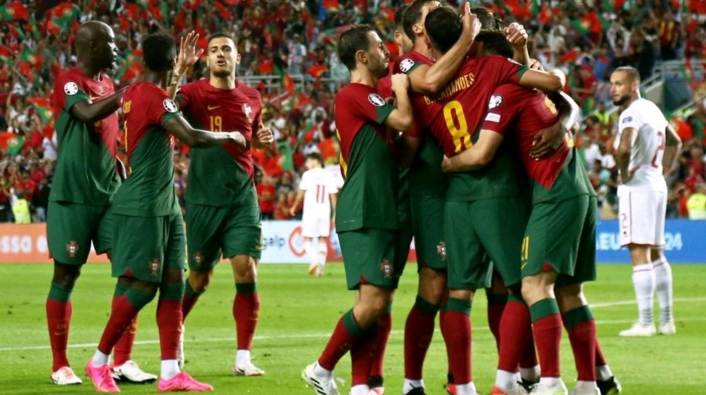 开云平台-关于卢森堡力克立陶宛，成功晋级欧预赛八强的信息