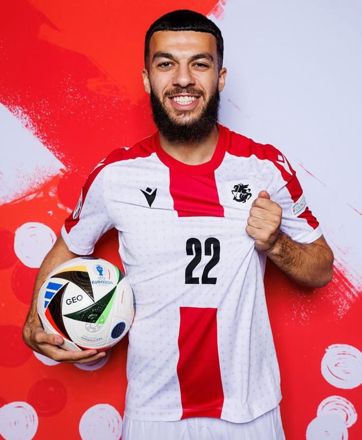 卡塔尔羽毛球选手逆袭成功