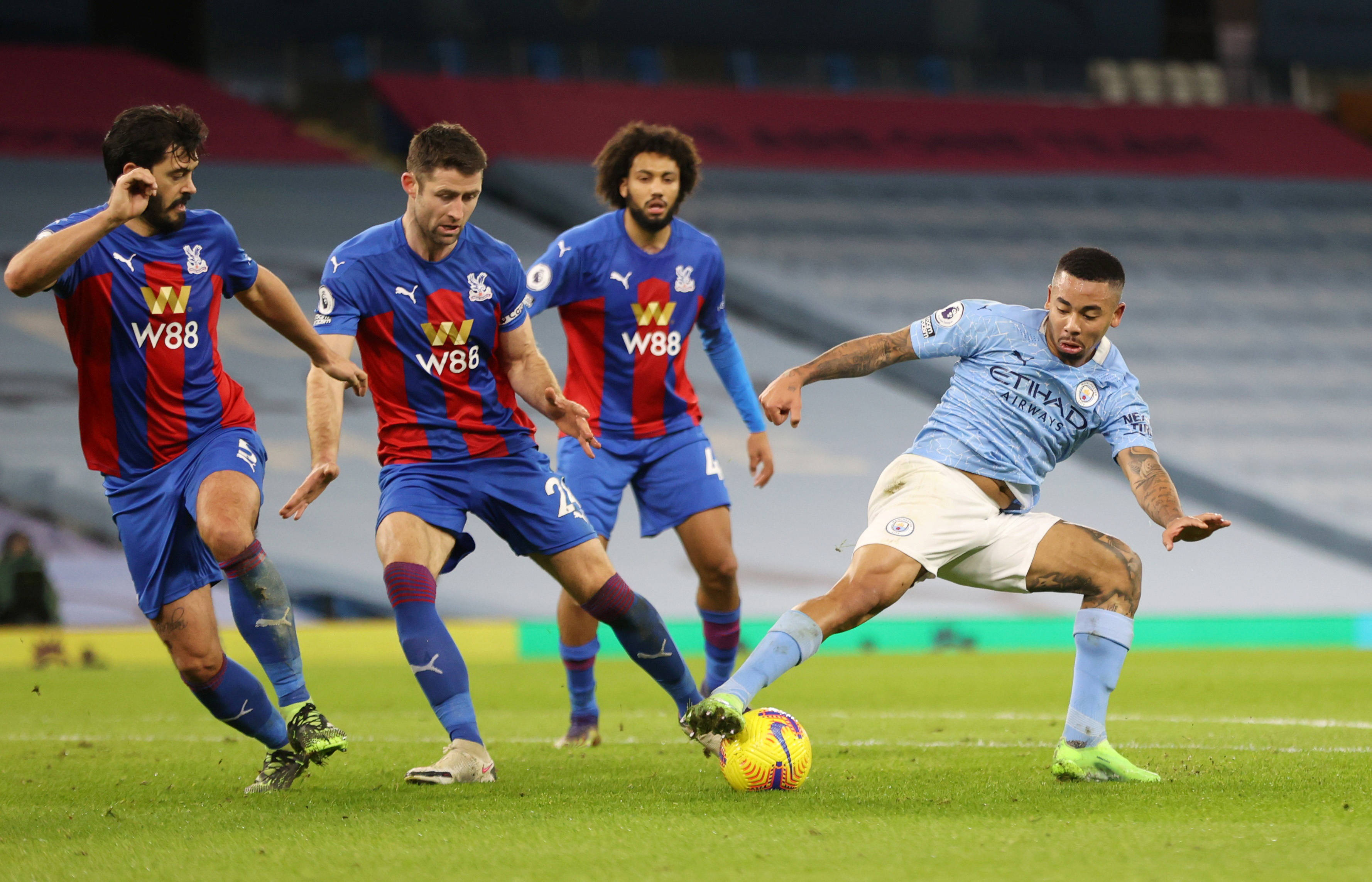 开云体育下载-包含伯恩茅斯继续低迷，球队面临保级压力的词条