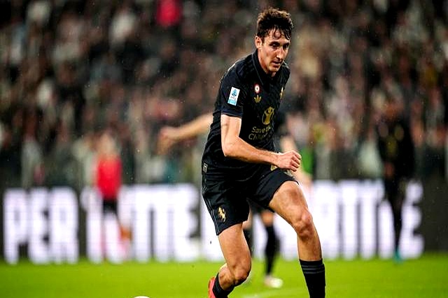 开云平台-关于大将缺阵：巴塞罗那客场不敌尤文图斯，小组赛排名下滑的信息