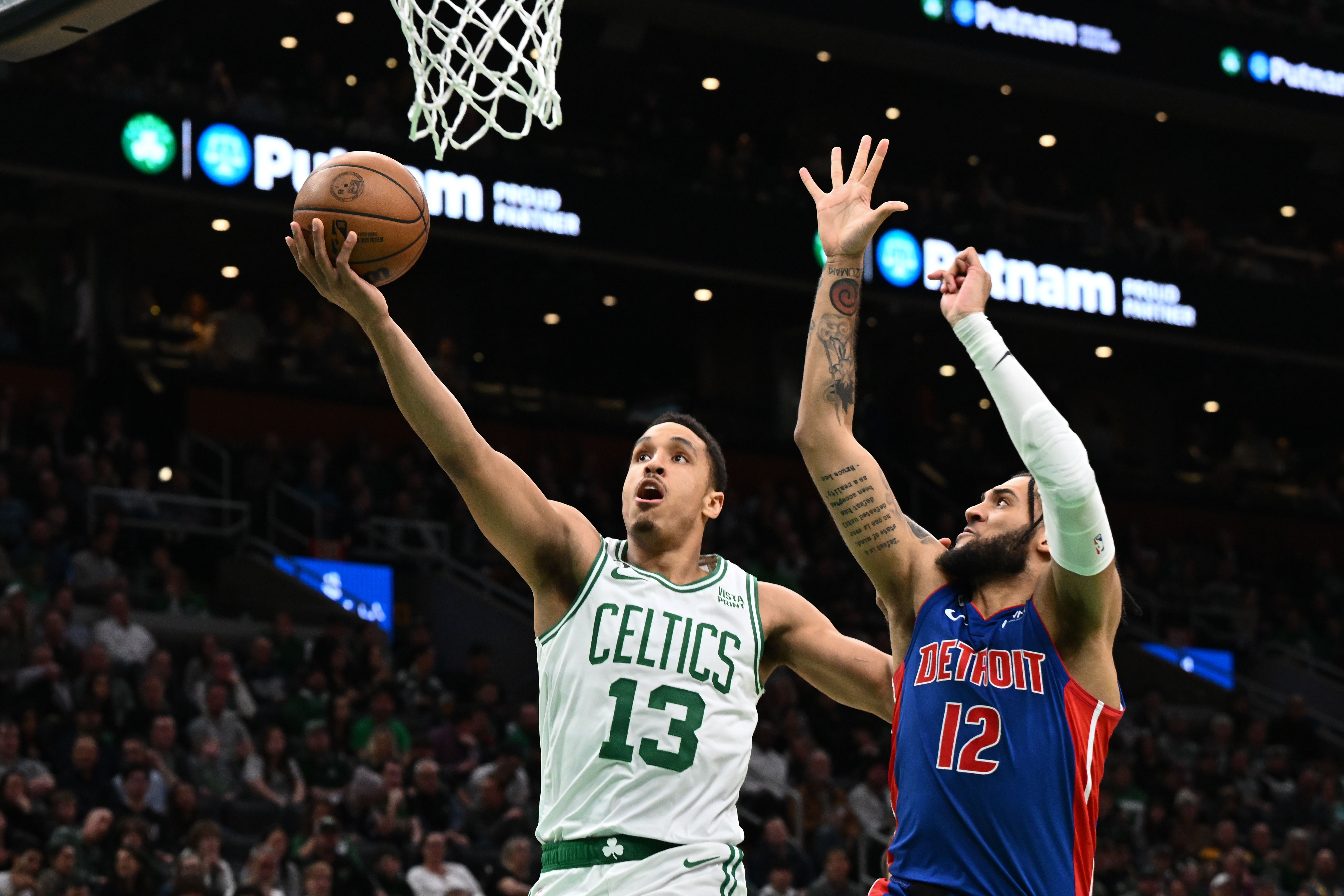 智利选手在篮球赛场上获得亚军的简单介绍