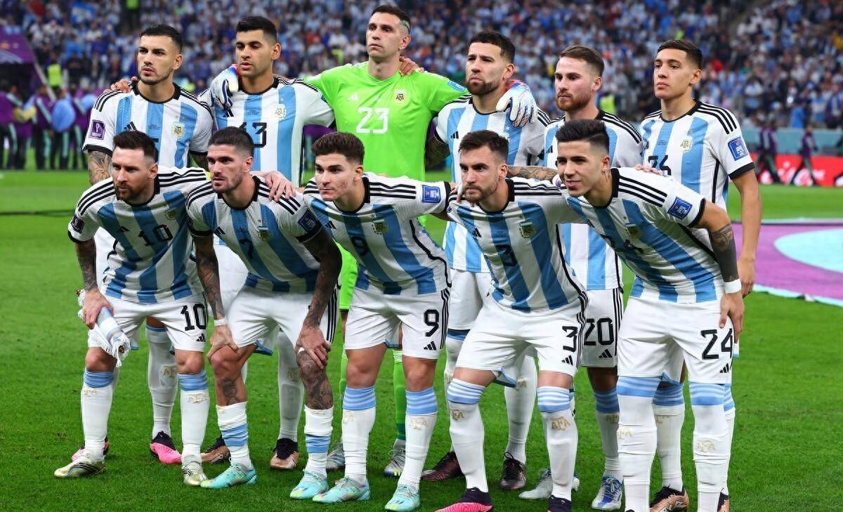 开云下载-美国足球队在欧洲赛事中取胜