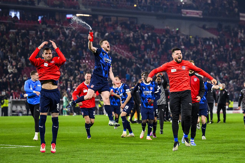 开云体育中国-斯图加特队全队协作取得关键胜利