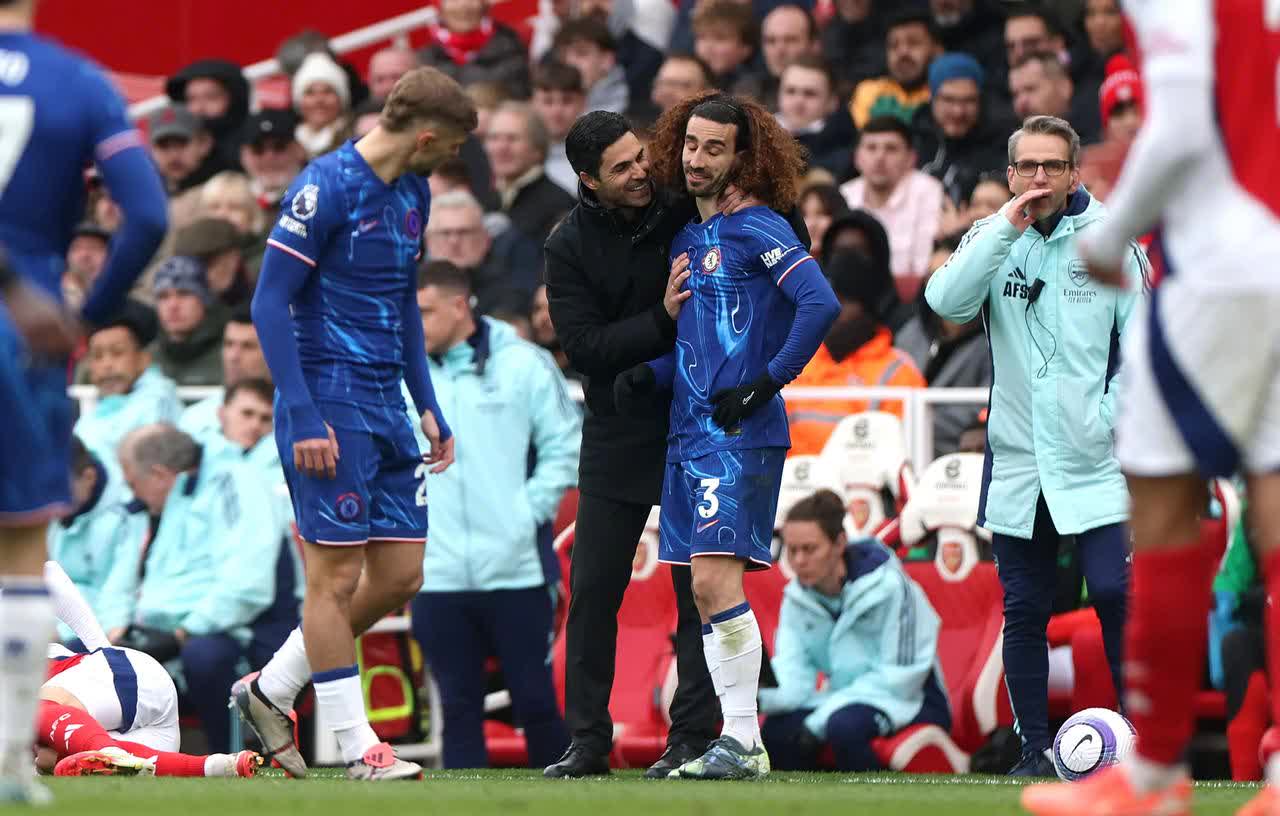 开云体育APP下载-克鲁日后防镇守如铁，备战欧冠赛事的简单介绍