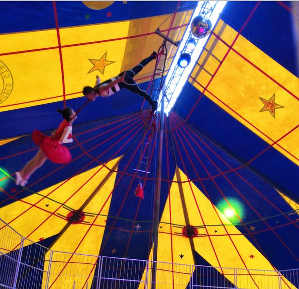 魔幻般的变化，比赛场上的精彩战斗的简单介绍