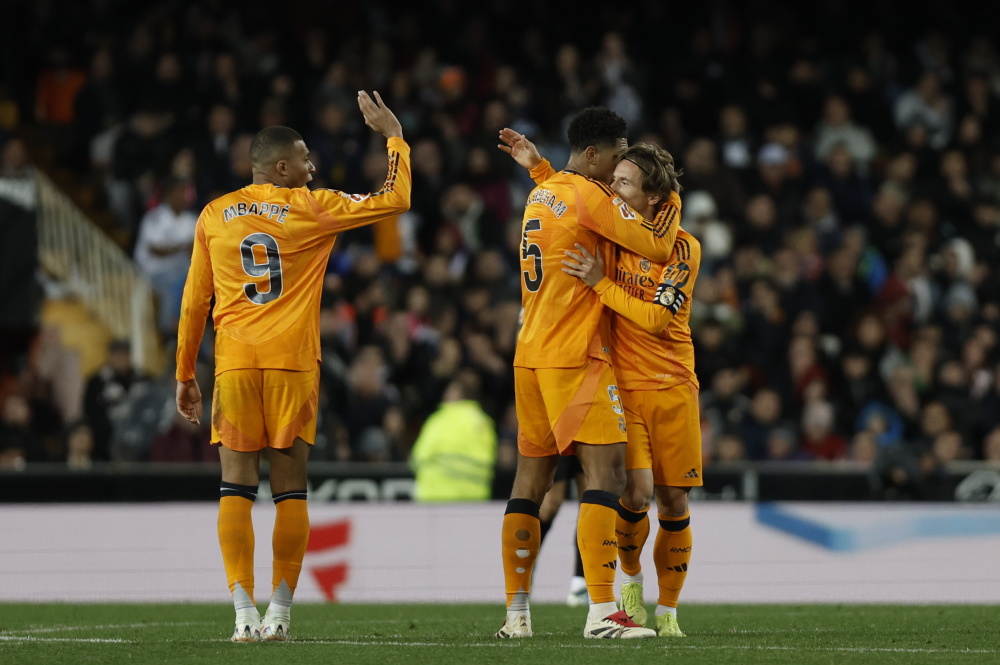 开云体育官方网站-巴伦西亚新援进球助球队逆转胜利的简单介绍