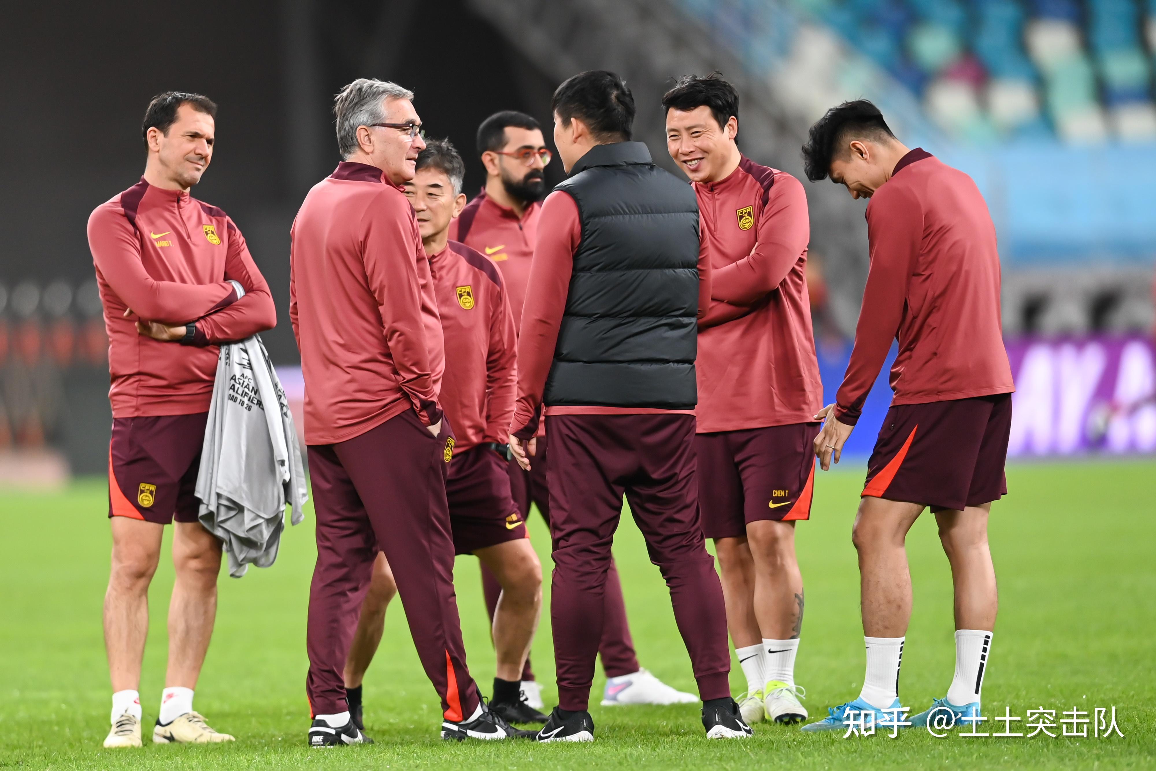 最新一场比赛中哪支球队的表现最让人期待？