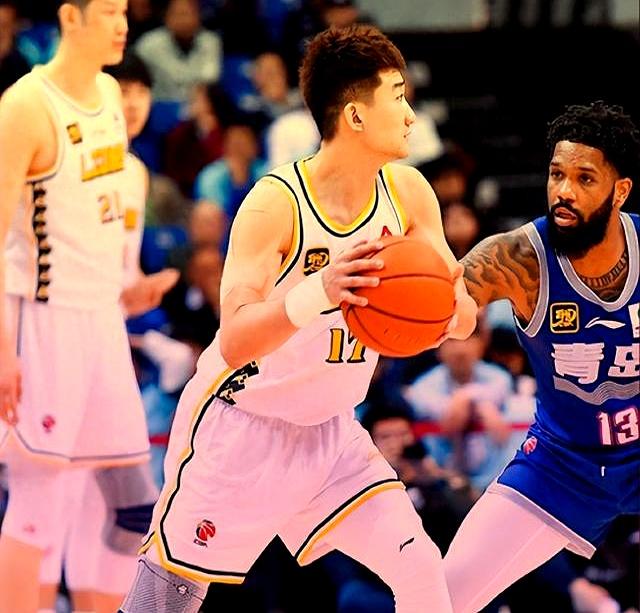 开云体育中国-外援风光再起，英豪助力攻坚拔尖