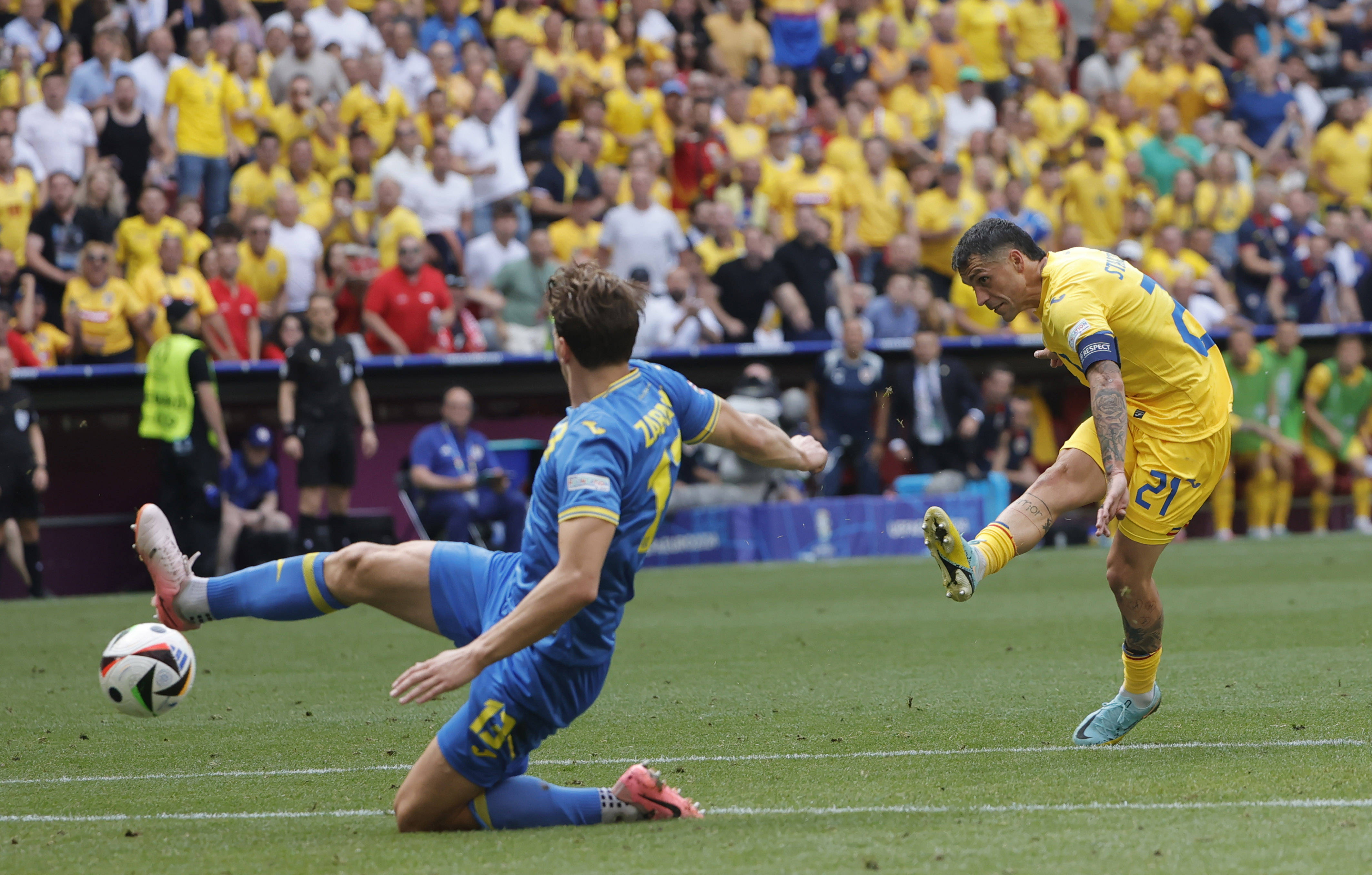 智利国家队战术灵活屡屡进球