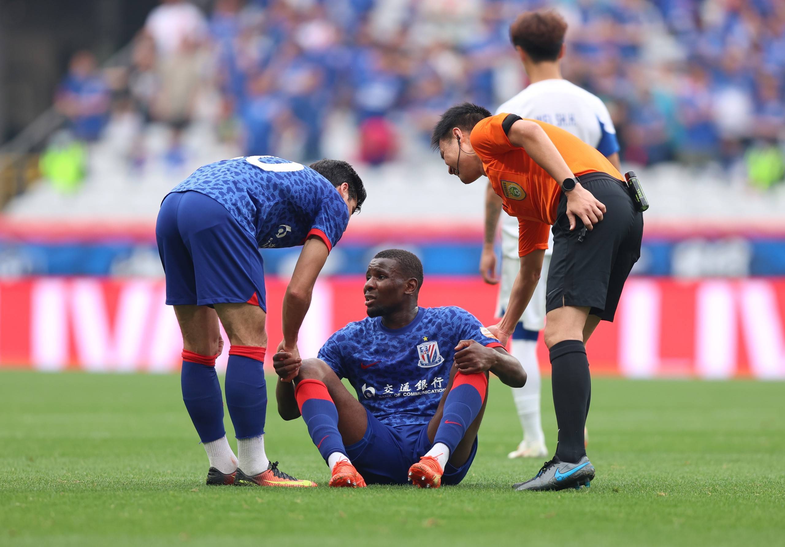 罗马主场掉队，卫冕形势危机重重