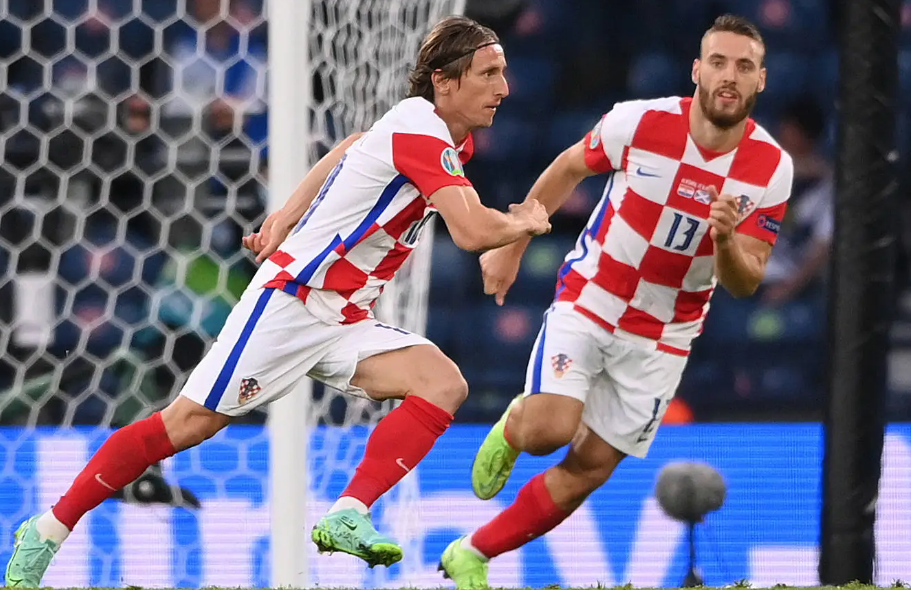 开云体育app-欧洲杯预选赛波澜：克罗地亚零封对手，小组第三