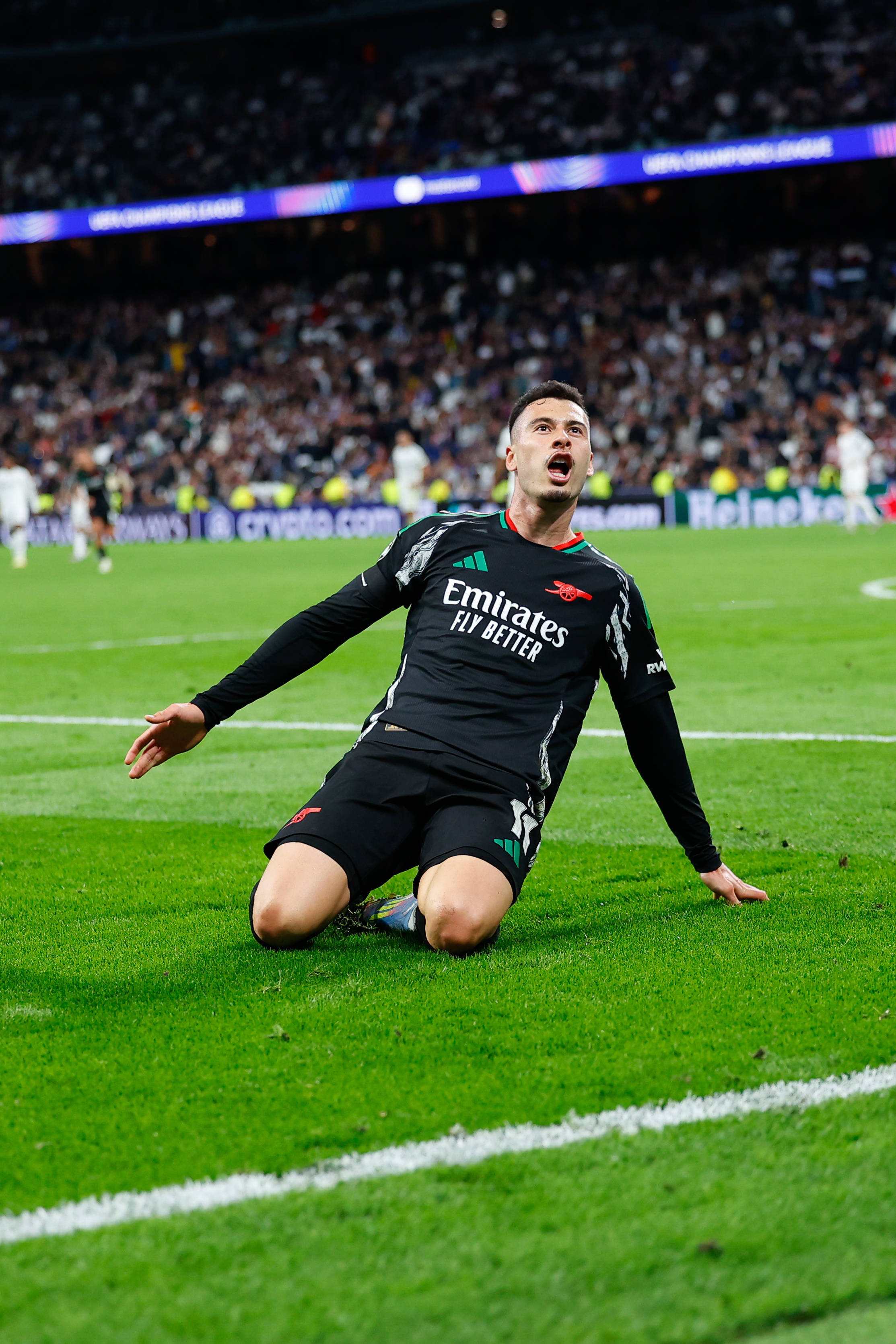 开云体育app-阿森纳主力中场状态神勇，出色表现引关注