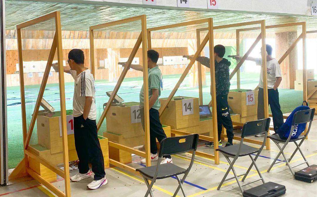 山东射击选手镇定应战，轻取胜利的简单介绍