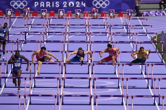 开云体育官网-田径比赛：顶尖选手角逐，激情碰撞的简单介绍