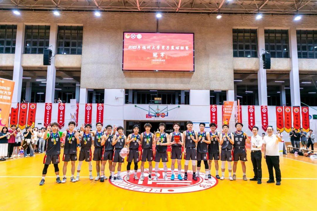 俄罗斯篮球联赛终极对决，巅峰对决激发热血