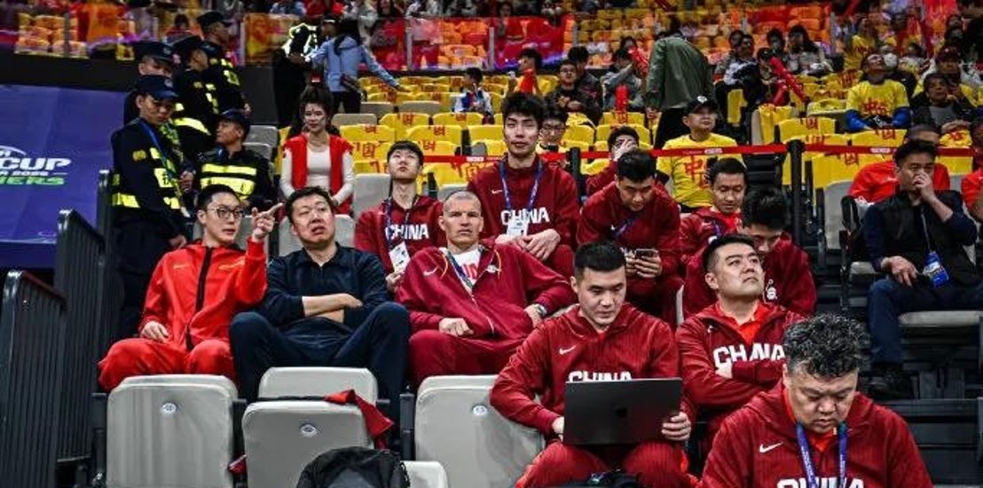 开云体育官方网站-关于中国篮球联赛的紧张对抗，球场上热火朝天的信息