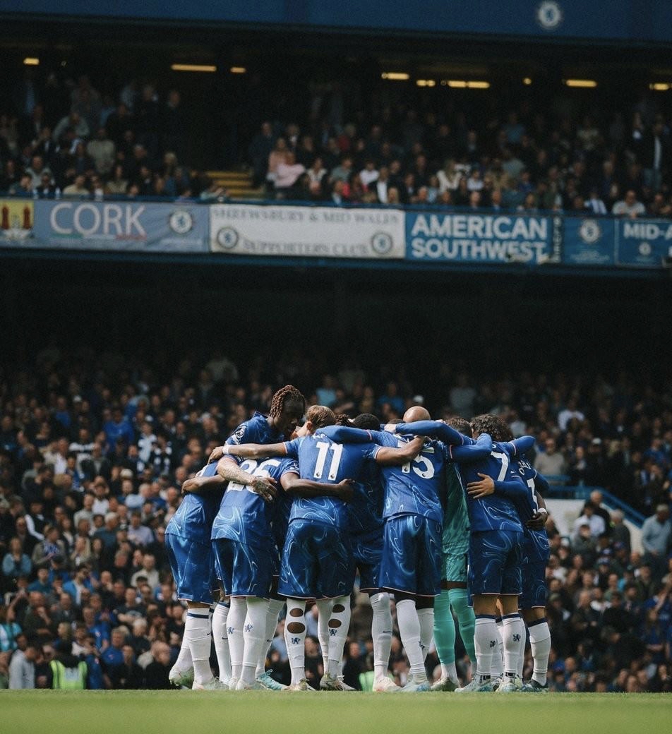 关于切尔西客场逼平伯恩利，保持不败纪录的信息