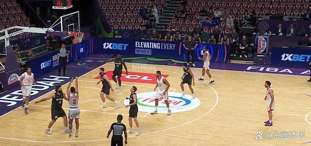 新西兰小艇选手稳定发挥，夺得铜牌