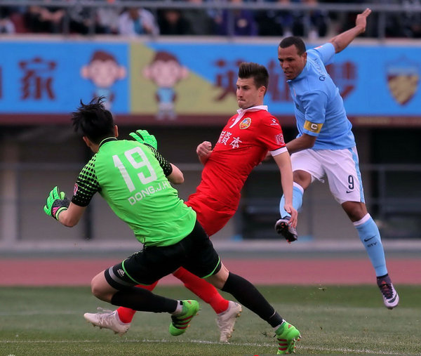 开云体育登录-包含罗马客场逼平对手，保持不败纪录的词条