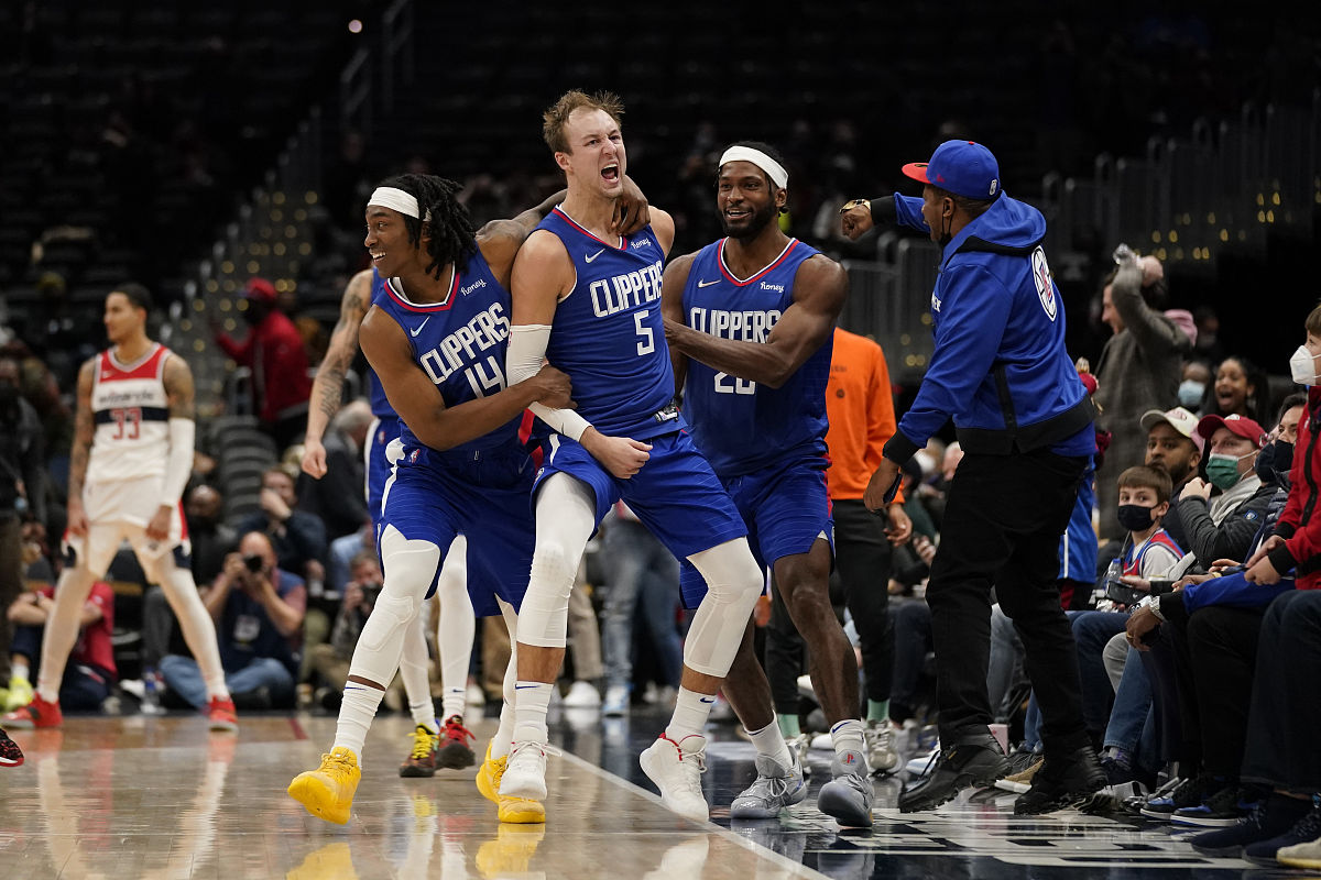 步行者击败尼克斯，盼望摆脱连败