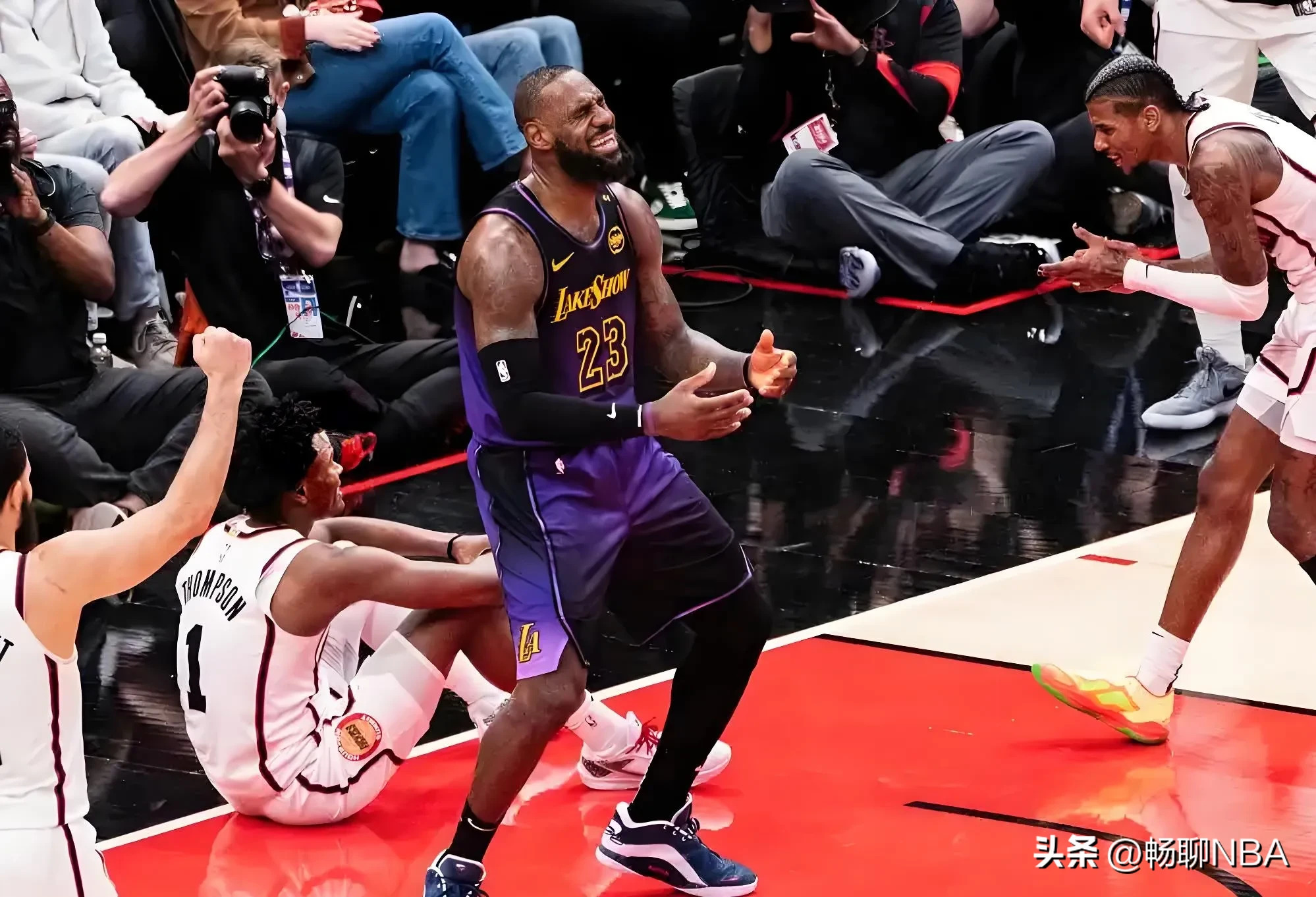 开云体育在线-火箭队遭遇三连败，保罗状态低迷