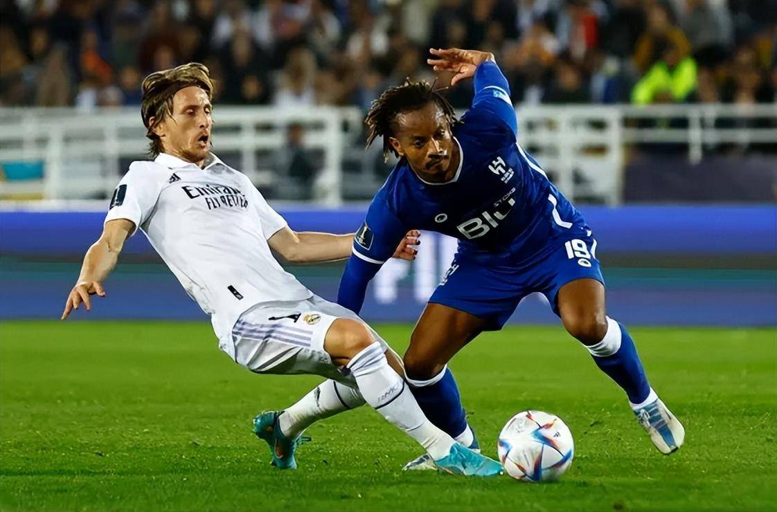 阿尔希拉尔取得出色成绩，引人瞩目的简单介绍