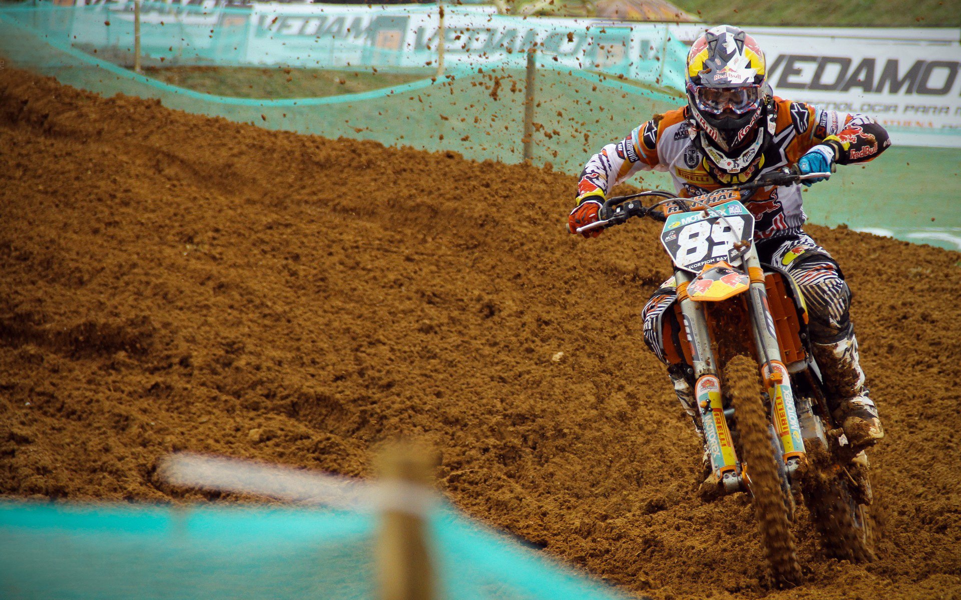 逆袭者与失落王者的赛季镜像，塞恩斯火光中的唯一性寓言