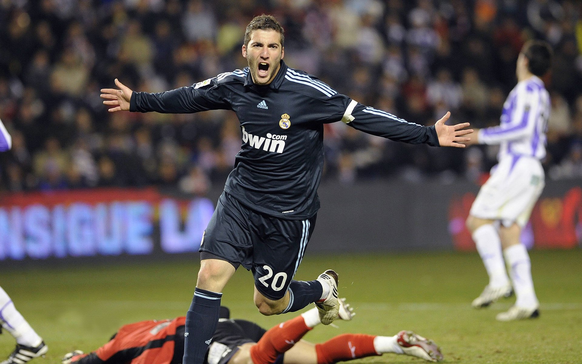 年终总决赛，鲁德这一分何以成为改写网坛历史的第一人？